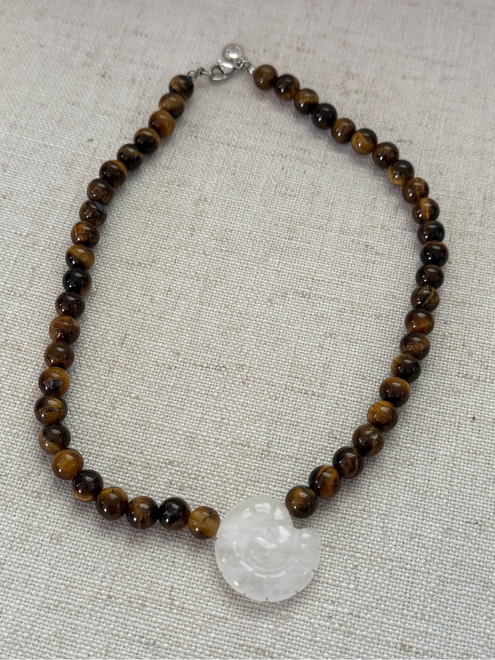 New mayamar genuine Tiger Eye Beaded Necklace with mother of pearl Pendant - Picture 2 of 7